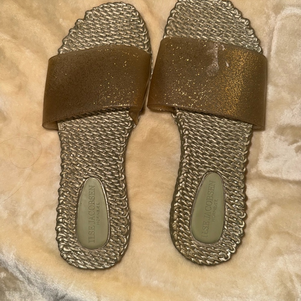 Ilse Jacobsen Metallic Gold Slide Sandals